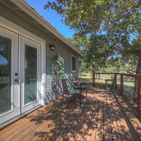 Grey Haus Casita-Peaceful Hill Country Views! Villa Fredericksburg Buitenkant foto