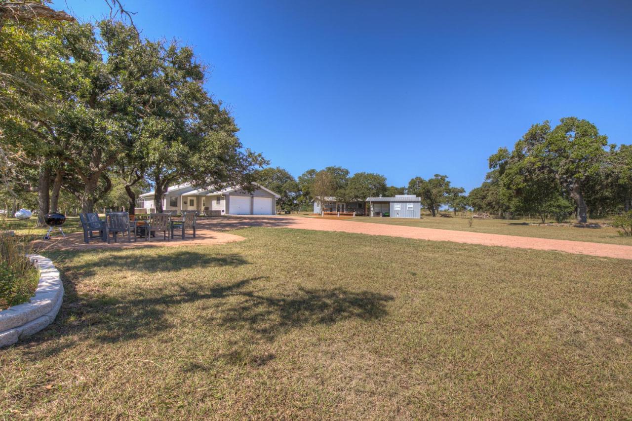 Grey Haus Casita-Peaceful Hill Country Views! Villa Fredericksburg Buitenkant foto