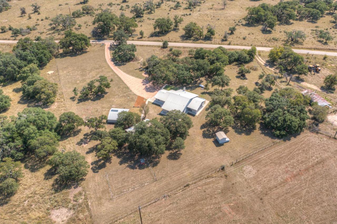 Grey Haus Casita-Peaceful Hill Country Views! Villa Fredericksburg Buitenkant foto