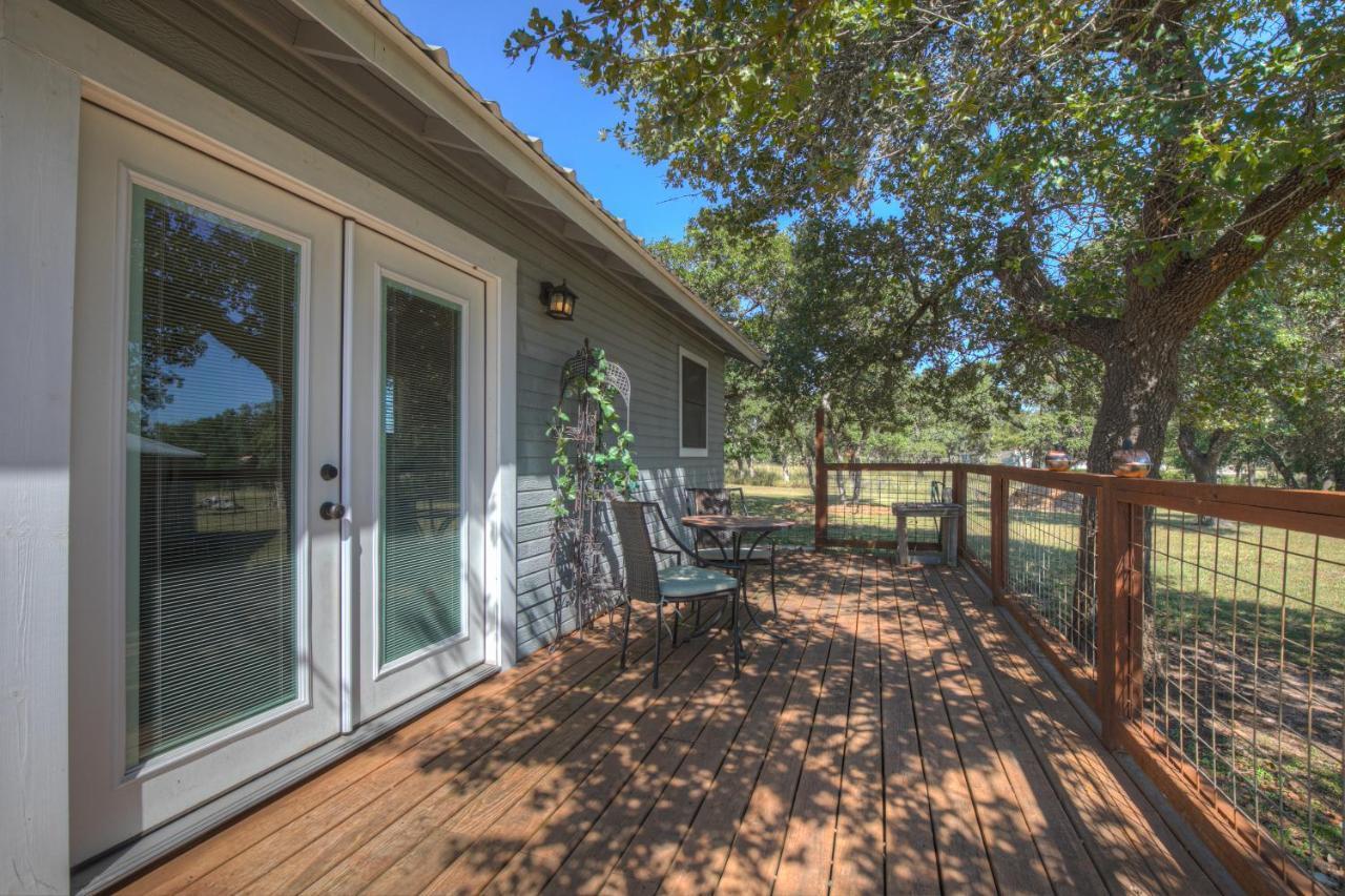 Grey Haus Casita-Peaceful Hill Country Views! Villa Fredericksburg Buitenkant foto